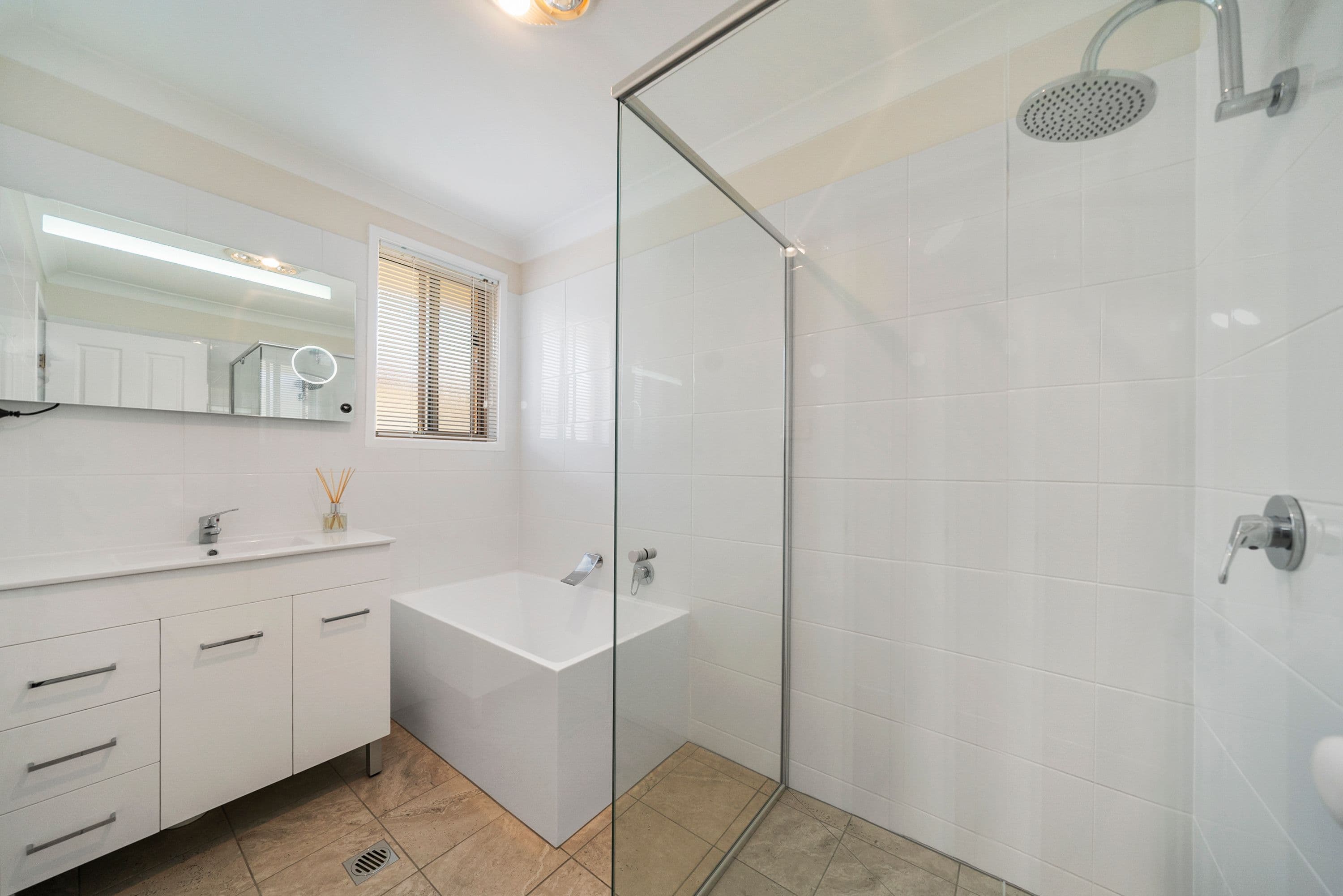 51 Loder Crescent, South Windsor - Thumbnail 4