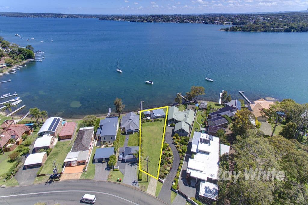 145 Coal Point Road, Coal Point - Image 1