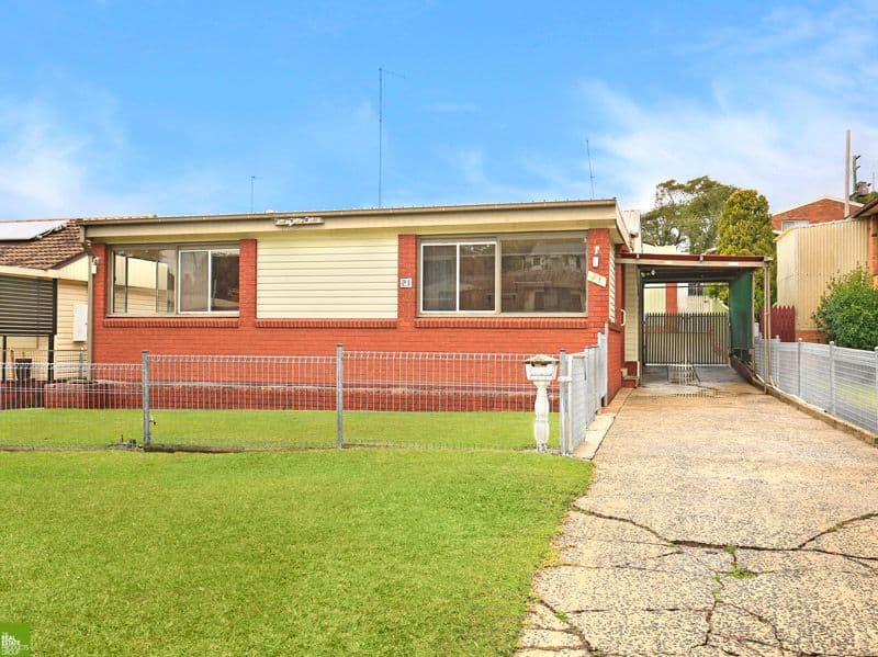 21 Thornbury Avenue, Unanderra - Image 1