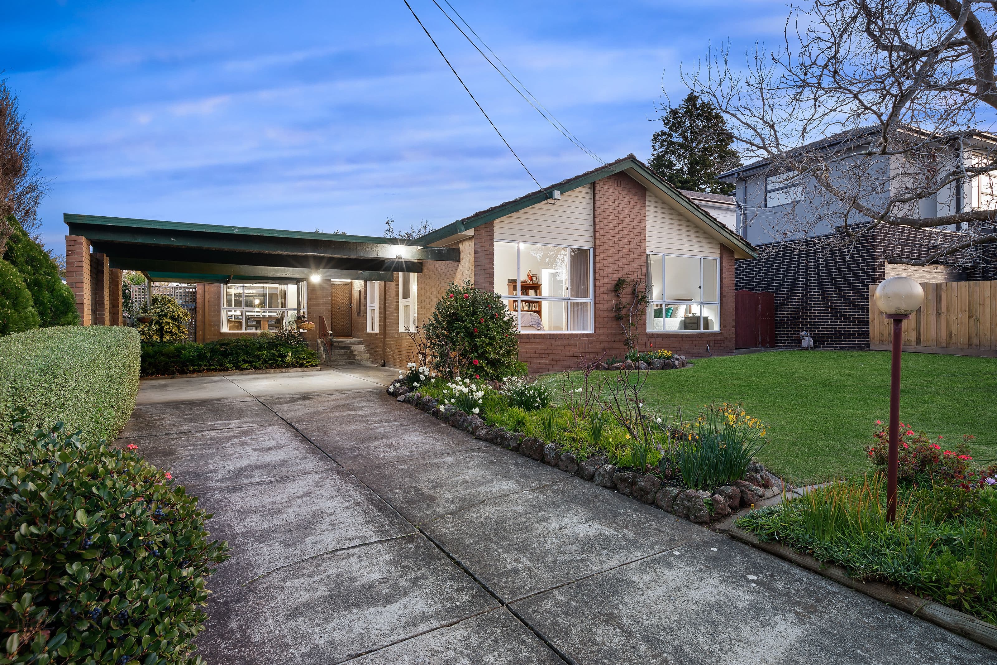 18 Snowden Drive, Glen Waverley VIC 3150, Glen Waverley - Image 1