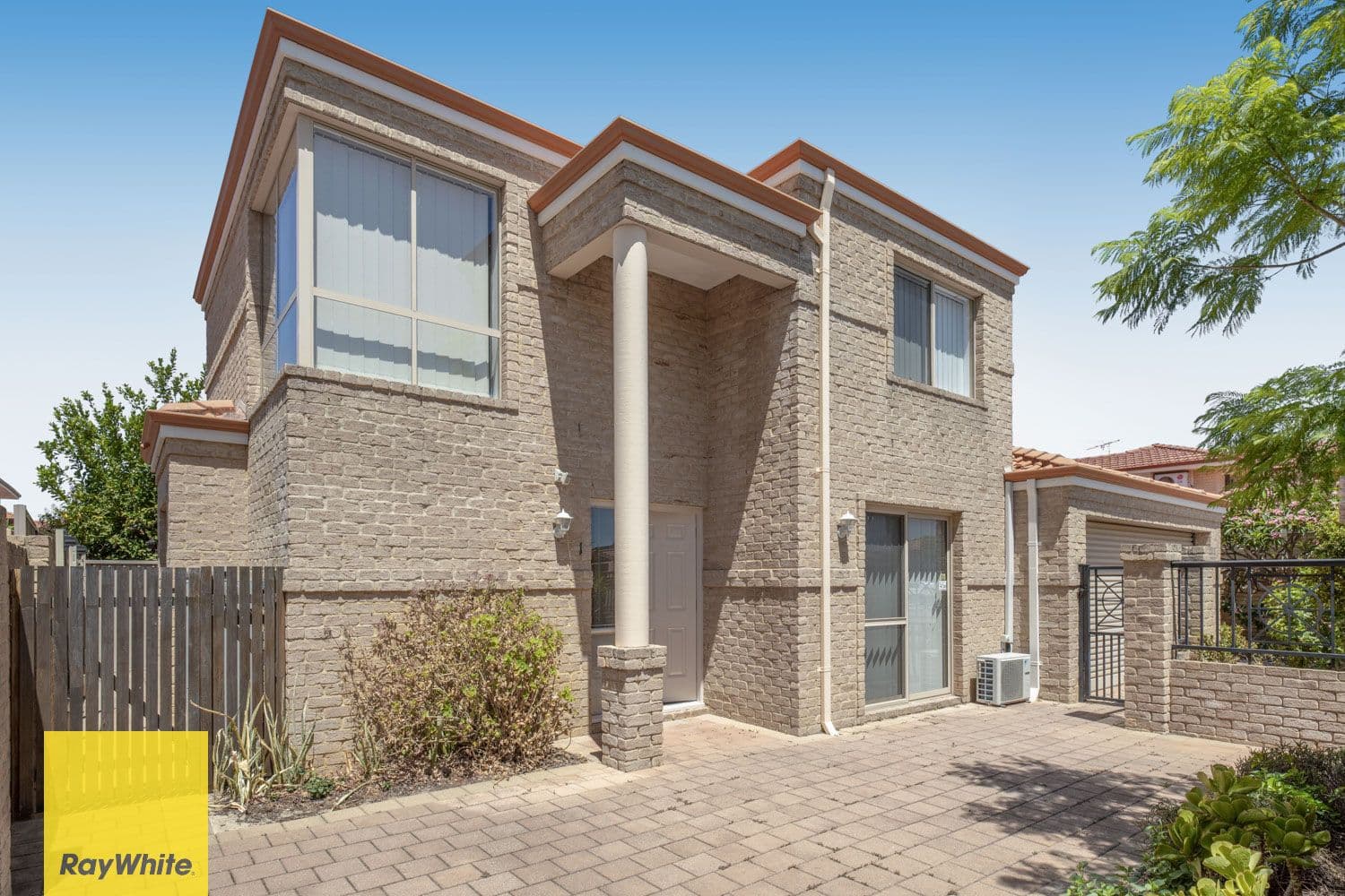 54 Moulden Avenue, Yokine WA 6060, Yokine - Thumbnail 2