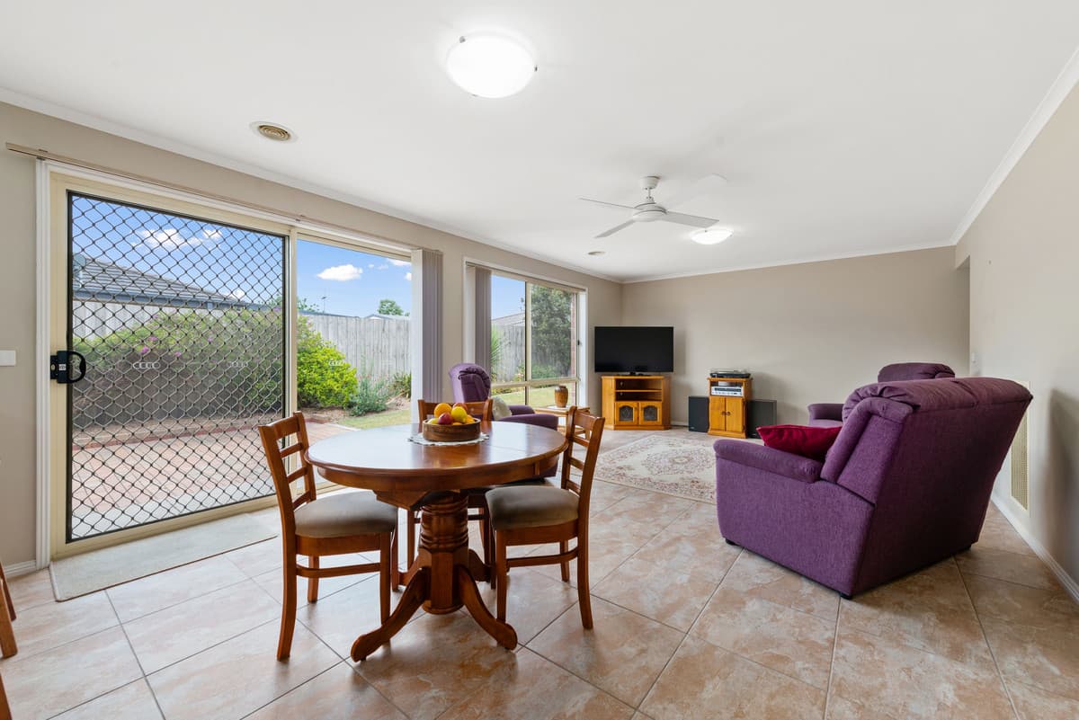 54 Dinwoodie Drive, Newborough VIC 3825, Newborough - Thumbnail 3