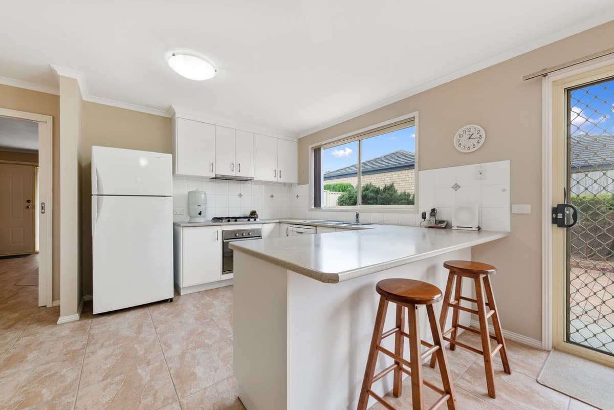 54 Dinwoodie Drive, Newborough VIC 3825, Newborough - Thumbnail 4