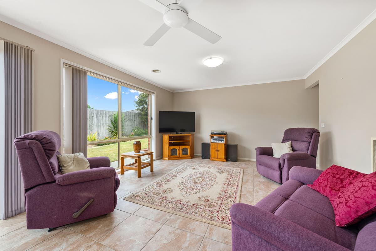 54 Dinwoodie Drive, Newborough VIC 3825, Newborough - Thumbnail 5