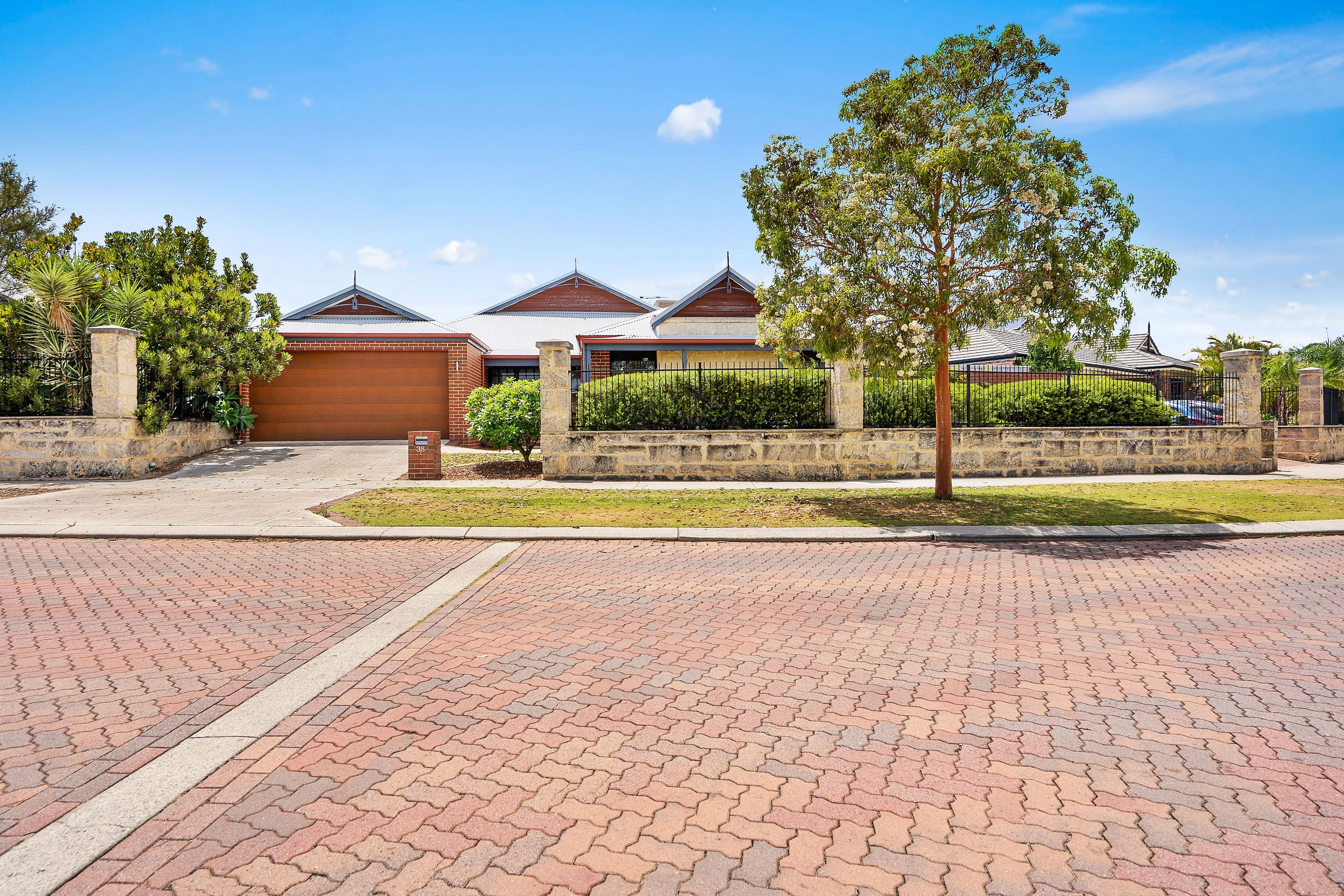 38 Westgrove Drive, Ellenbrook WA 6069, Ellenbrook - Thumbnail 2