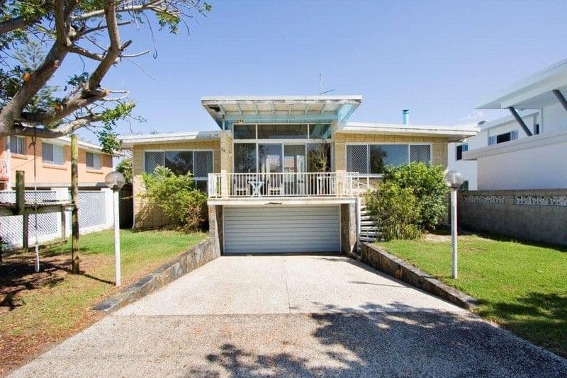 26 Seashell Avenue, MERMAID BEACH QLD 4218, Mermaid Beach - Thumbnail 2