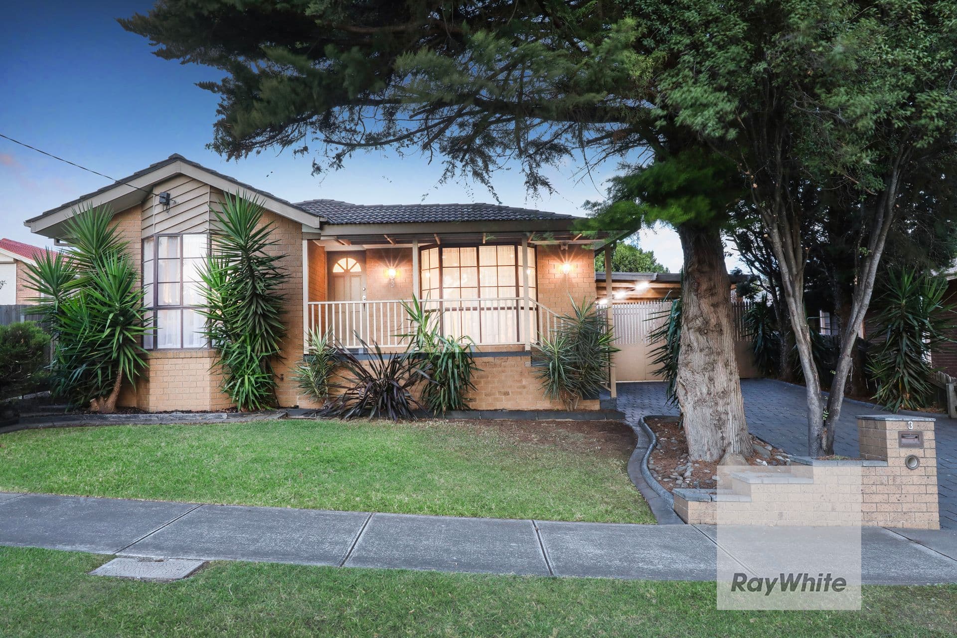 3 Chinnock Court, Craigieburn VIC 3064, Craigieburn - Image 1