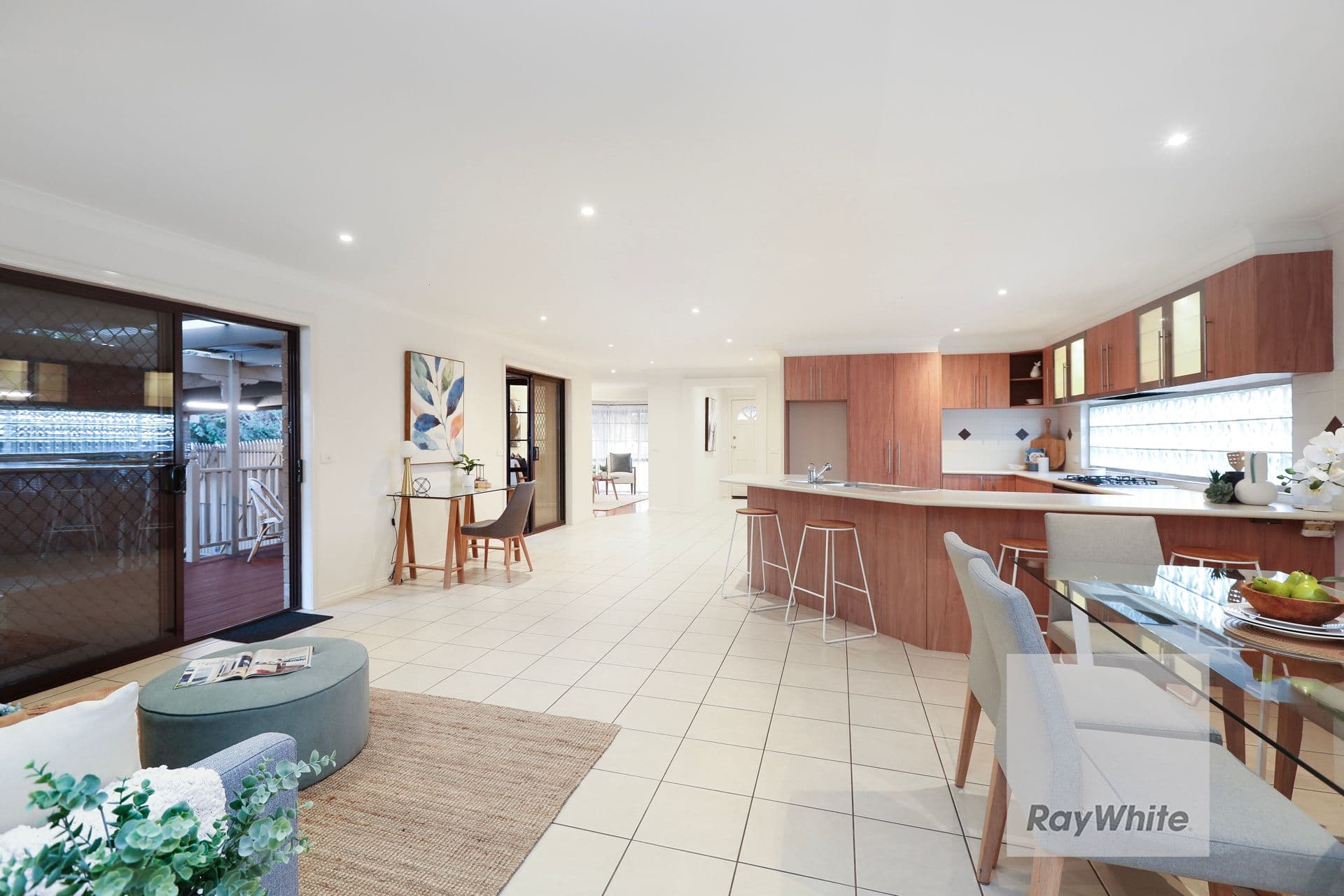 3 Chinnock Court, Craigieburn VIC 3064, Craigieburn - Thumbnail 5