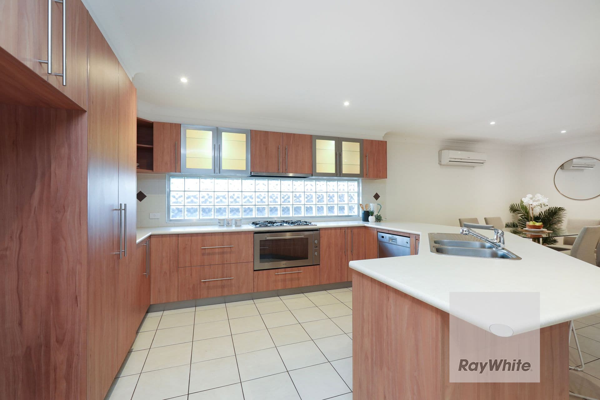 3 Chinnock Court, Craigieburn VIC 3064, Craigieburn - Thumbnail 7