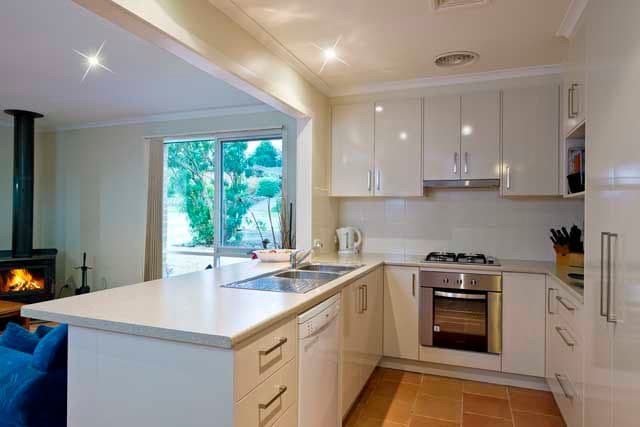 7 Cook Court, FERNTREE GULLY VIC 3156, Ferntree Gully - Thumbnail 2