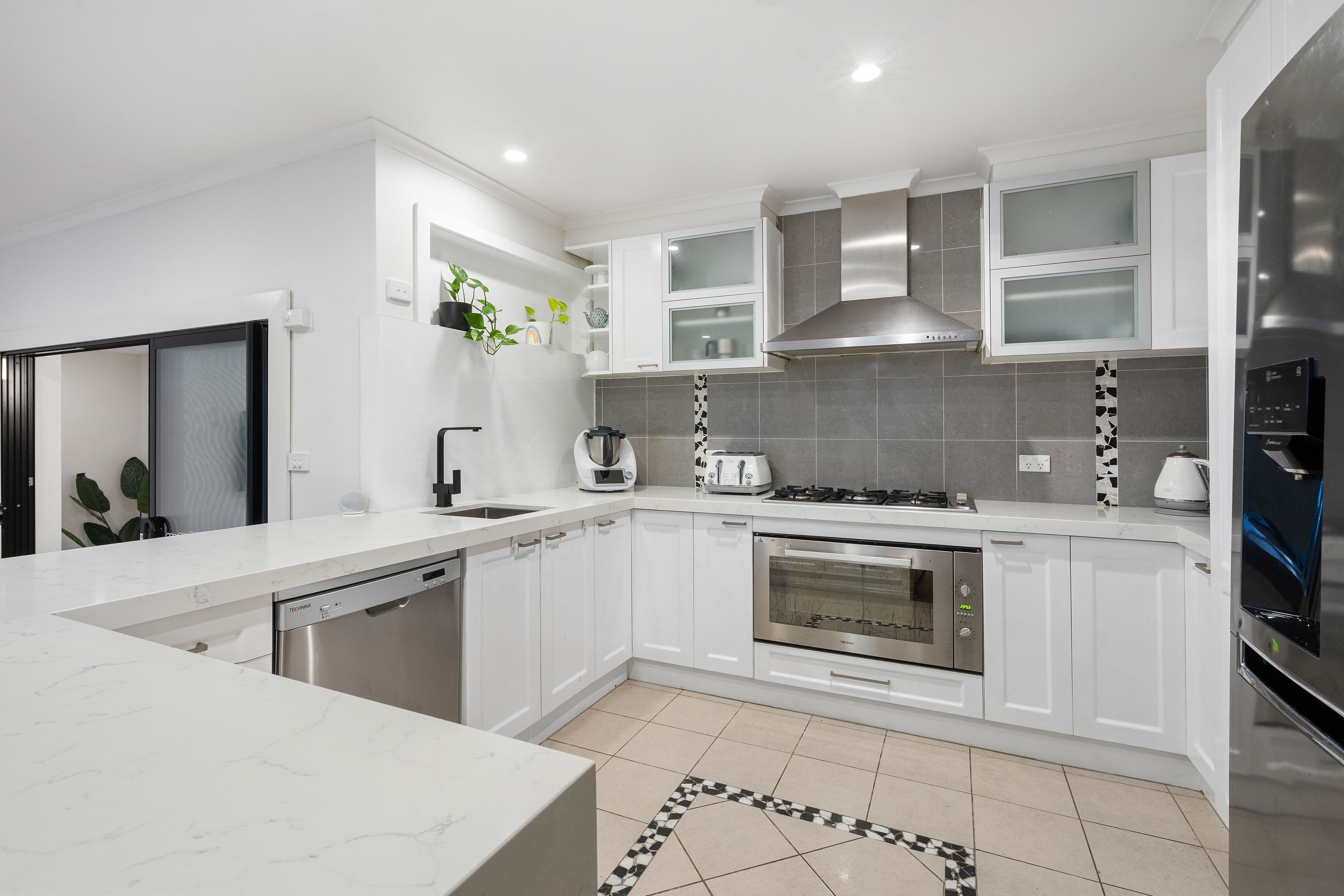 74 Betula Avenue, Bundoora VIC 3083, Bundoora - Thumbnail 3