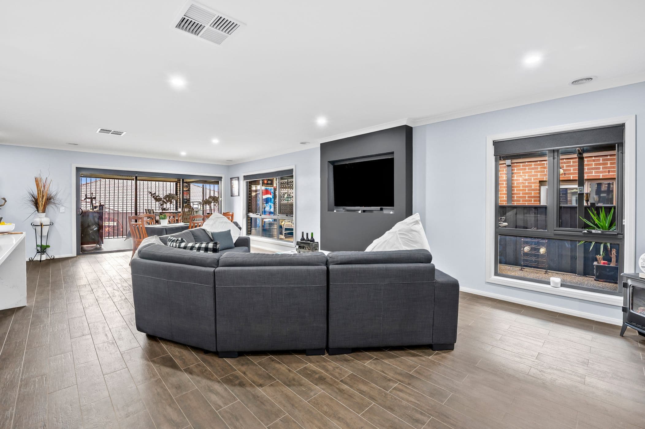 62 Rosenthal Boulevard, Sunbury VIC 3429, Sunbury - Thumbnail 4