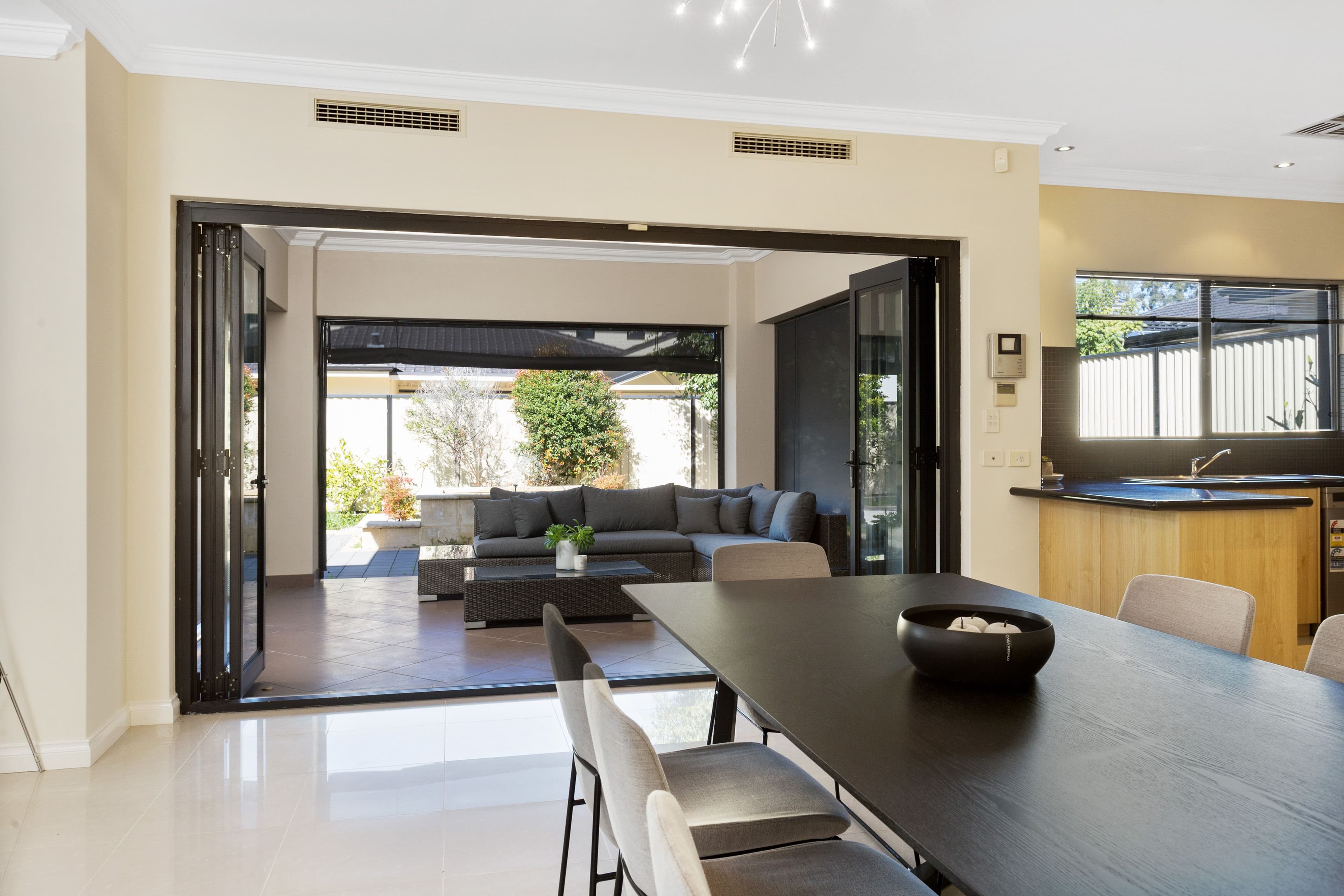 31 Noalimba Crescent, Bateman WA 6150, Bateman - Thumbnail 2
