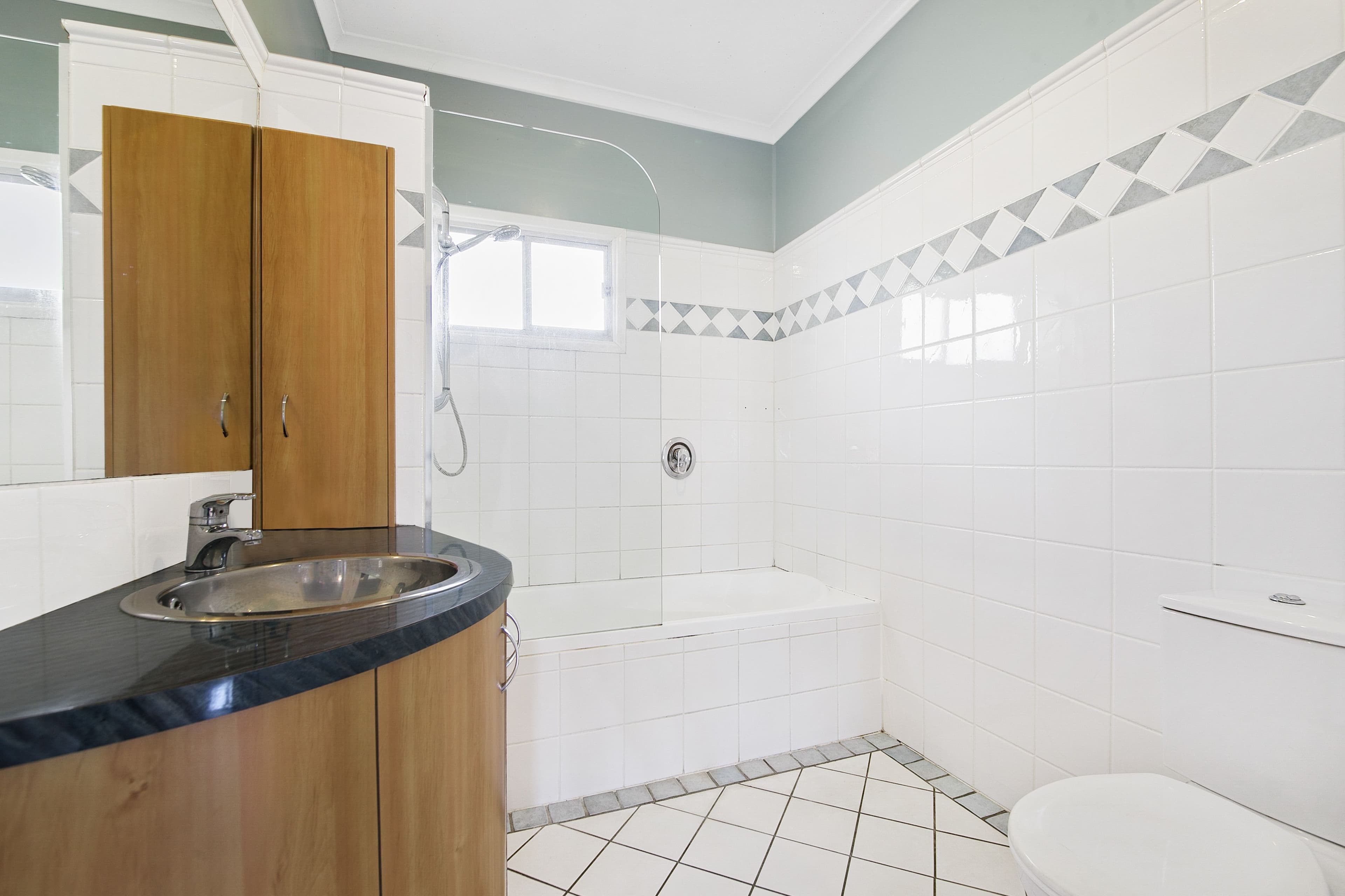 33 Mar Street, Holland Park QLD 4121, Holland Park - Thumbnail 4