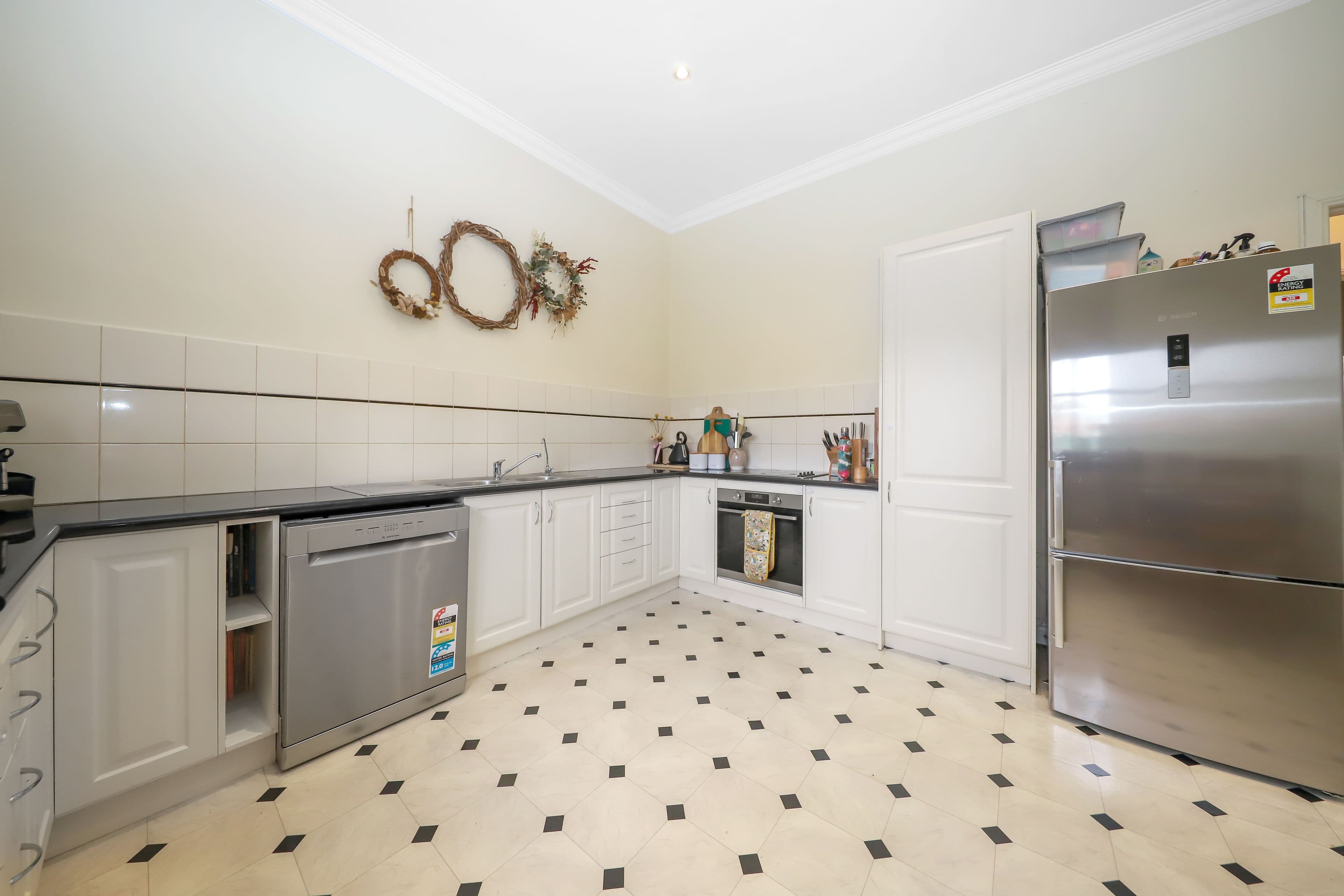 17 Fitzroy Street, Tumut NSW 2720, Tumut - Thumbnail 4