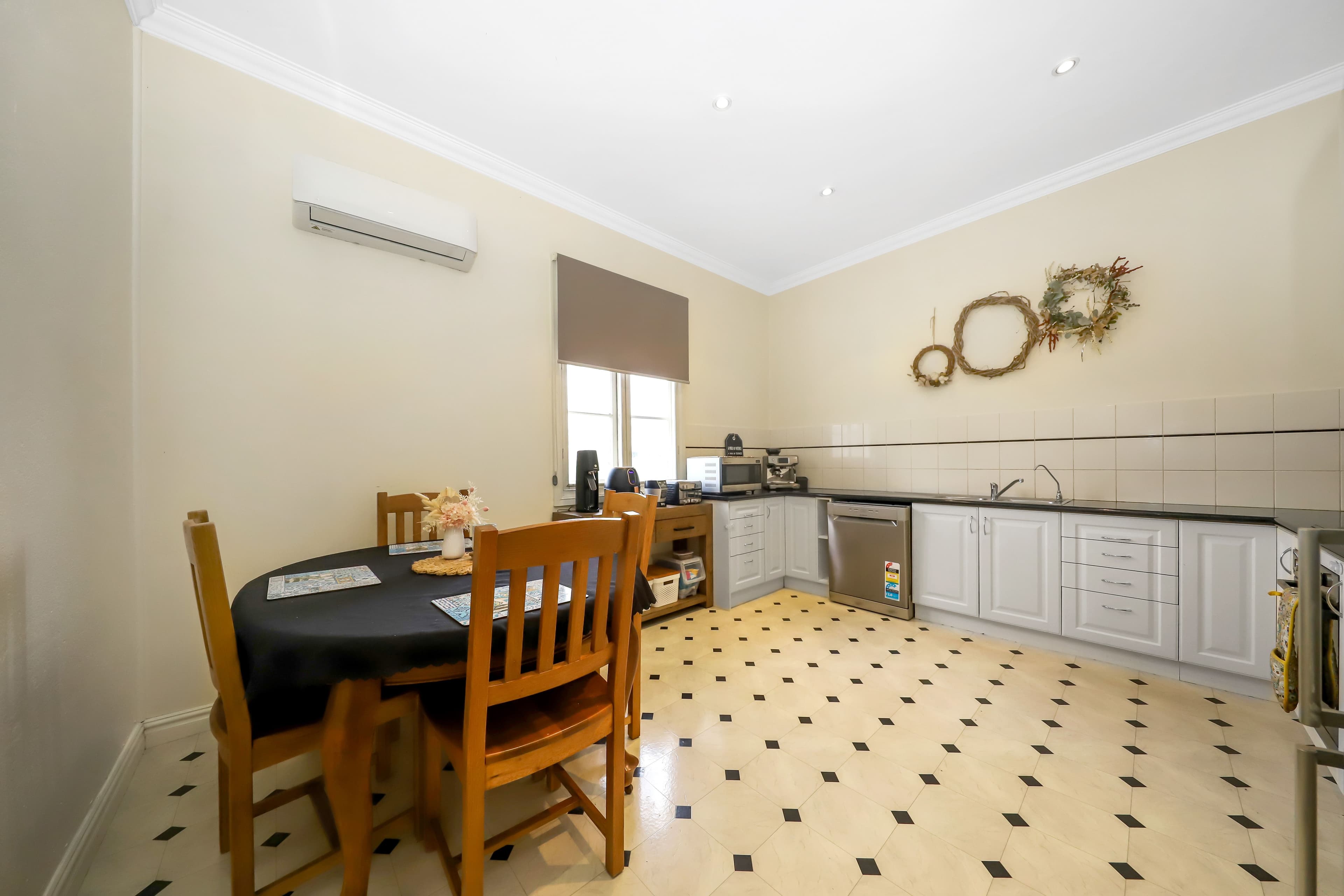 17 Fitzroy Street, Tumut NSW 2720, Tumut - Thumbnail 5