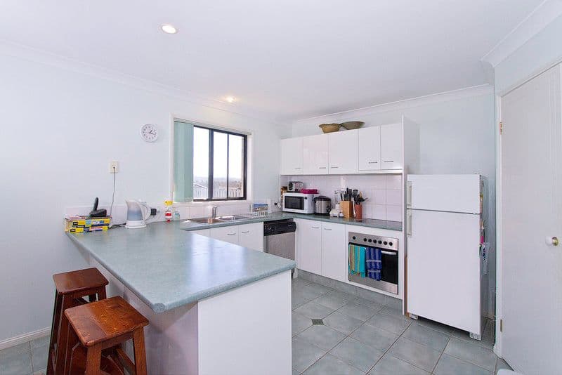 15 Hibertia Avenue, ELANORA QLD 4221, Elanora - Thumbnail 4