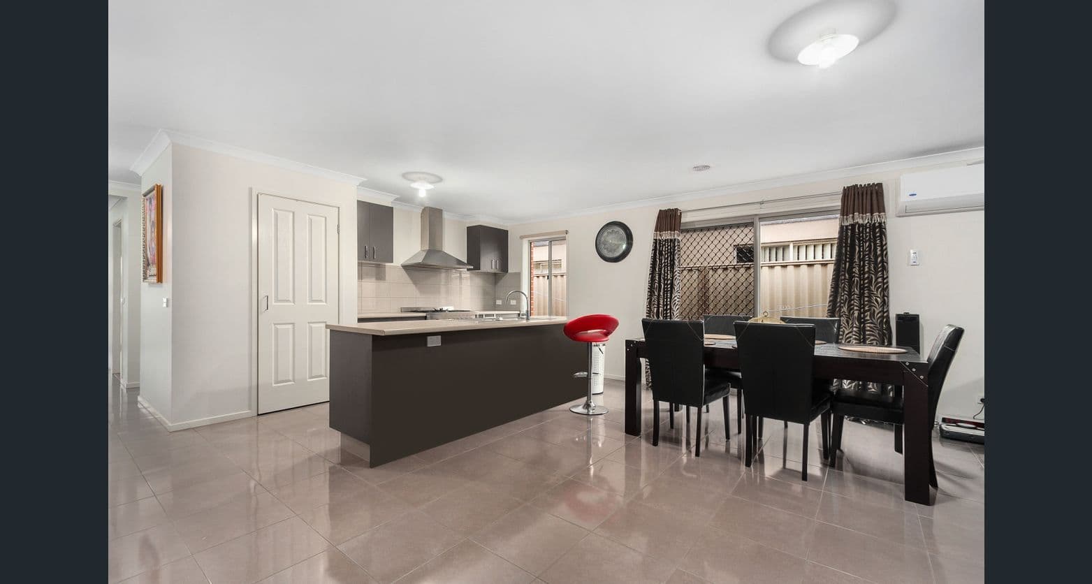 45 Warbler Street, Pakenham VIC 3810, Pakenham - Thumbnail 4