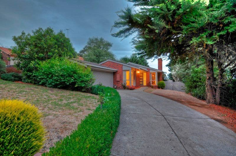 13 HIGHLEIGH Court, MOOROOLBARK VIC 3138, Mooroolbark - Thumbnail 2