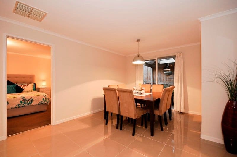 13 HIGHLEIGH Court, MOOROOLBARK VIC 3138, Mooroolbark - Thumbnail 6