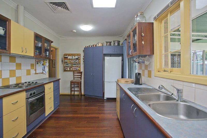 5 Brenda Road, MAIDA VALE WA 6057, Maida Vale - Thumbnail 4