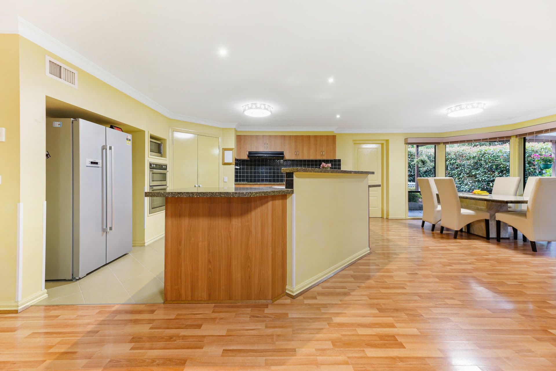 12 Denmark Hill Road, Berwick VIC 3806, Berwick - Thumbnail 4
