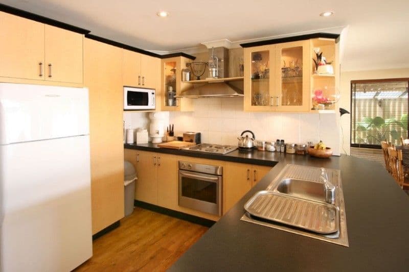 13 Myerson Crescent, MAIDA VALE WA 6057, Maida Vale - Thumbnail 2