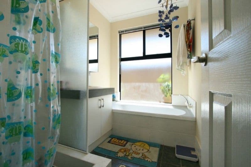 13 Myerson Crescent, MAIDA VALE WA 6057, Maida Vale - Thumbnail 8