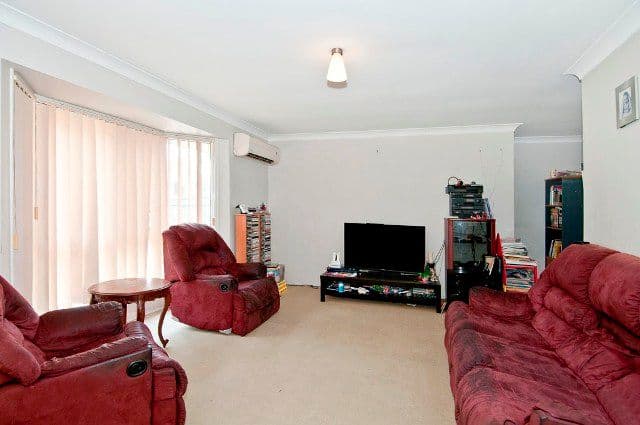 19 Debanie Court, MARSDEN QLD 4132, Marsden - Thumbnail 3