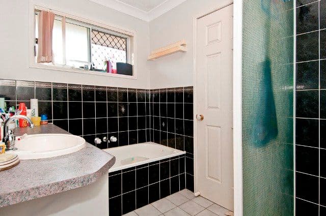 19 Debanie Court, MARSDEN QLD 4132, Marsden - Thumbnail 6