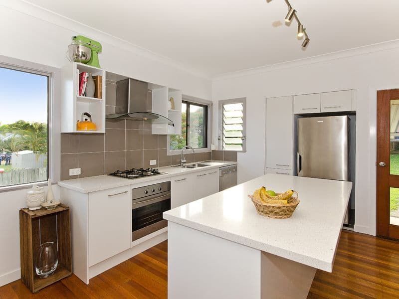 26 Newman Road, WAVELL HEIGHTS QLD 4012, Wavell Heights - Thumbnail 2
