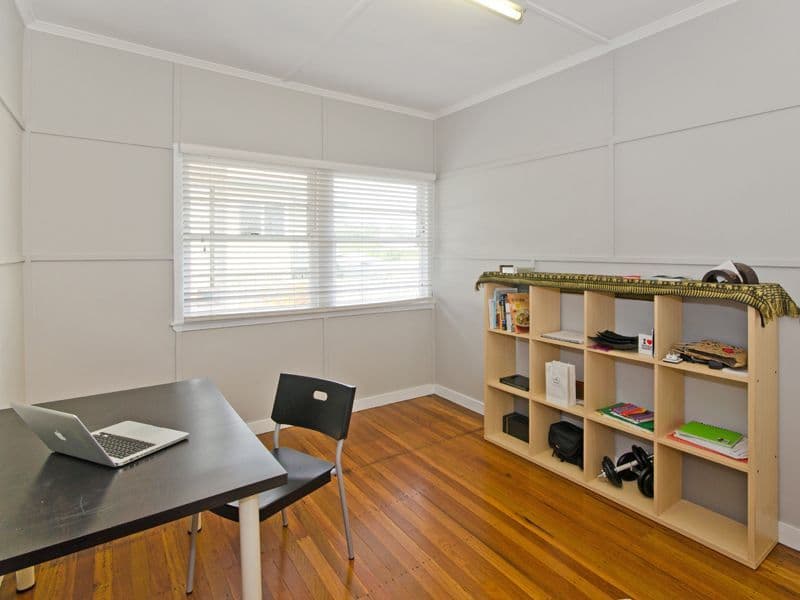 26 Newman Road, WAVELL HEIGHTS QLD 4012, Wavell Heights - Thumbnail 8