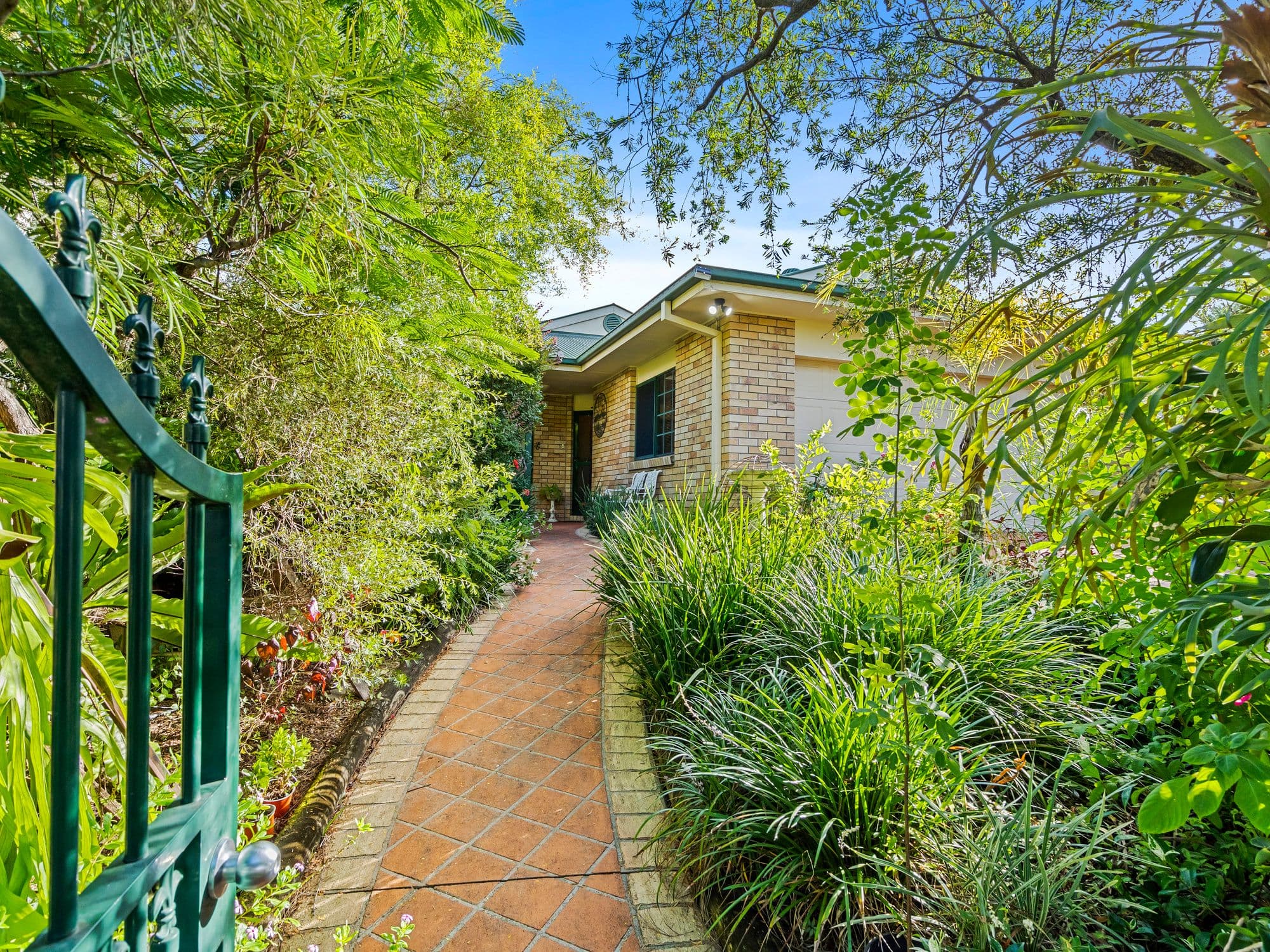 58 Days Avenue, Yeronga QLD 4104, Yeronga - Thumbnail 2