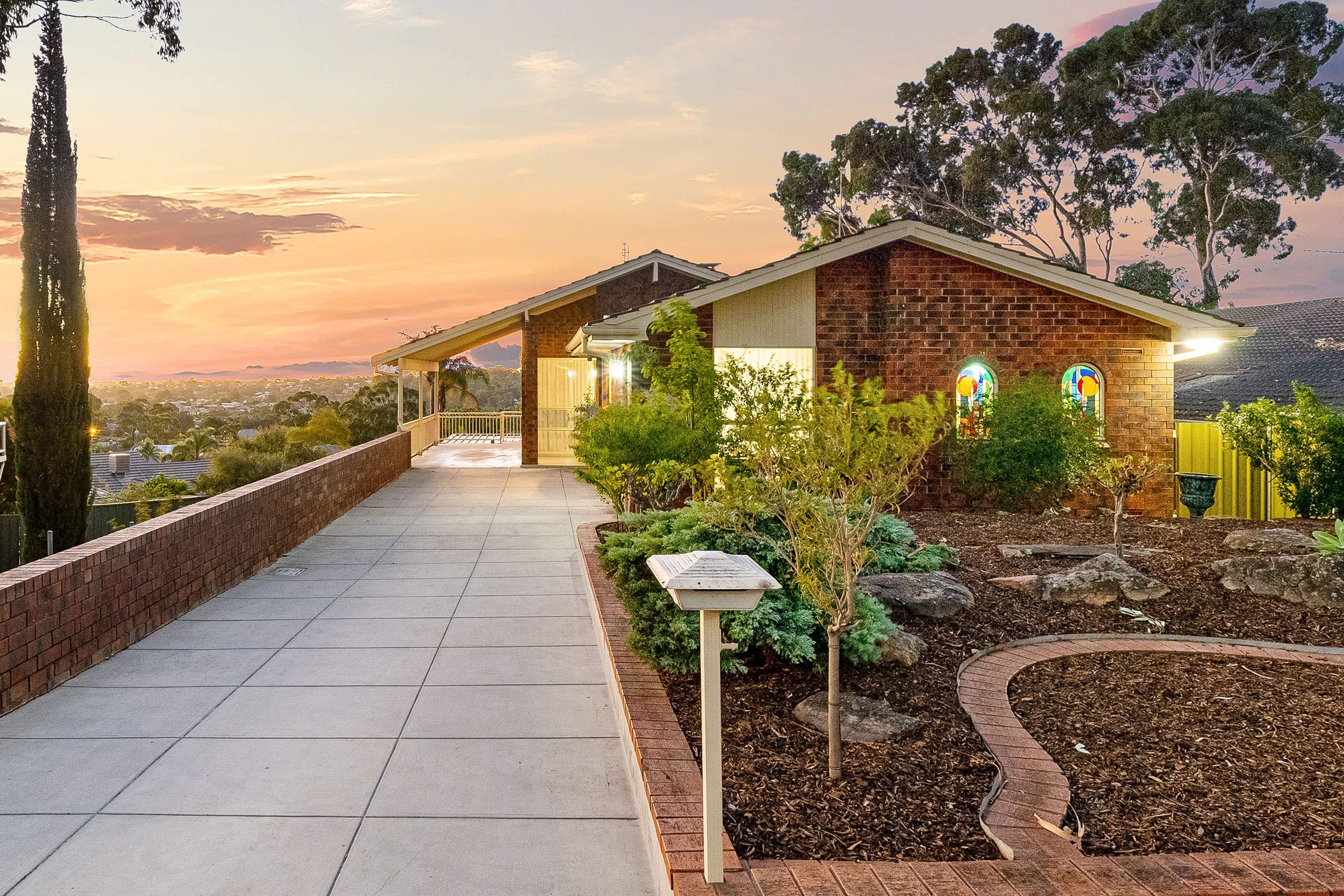 8 Hutchinson Avenue, Athelstone SA 5076, Athelstone - Image 1