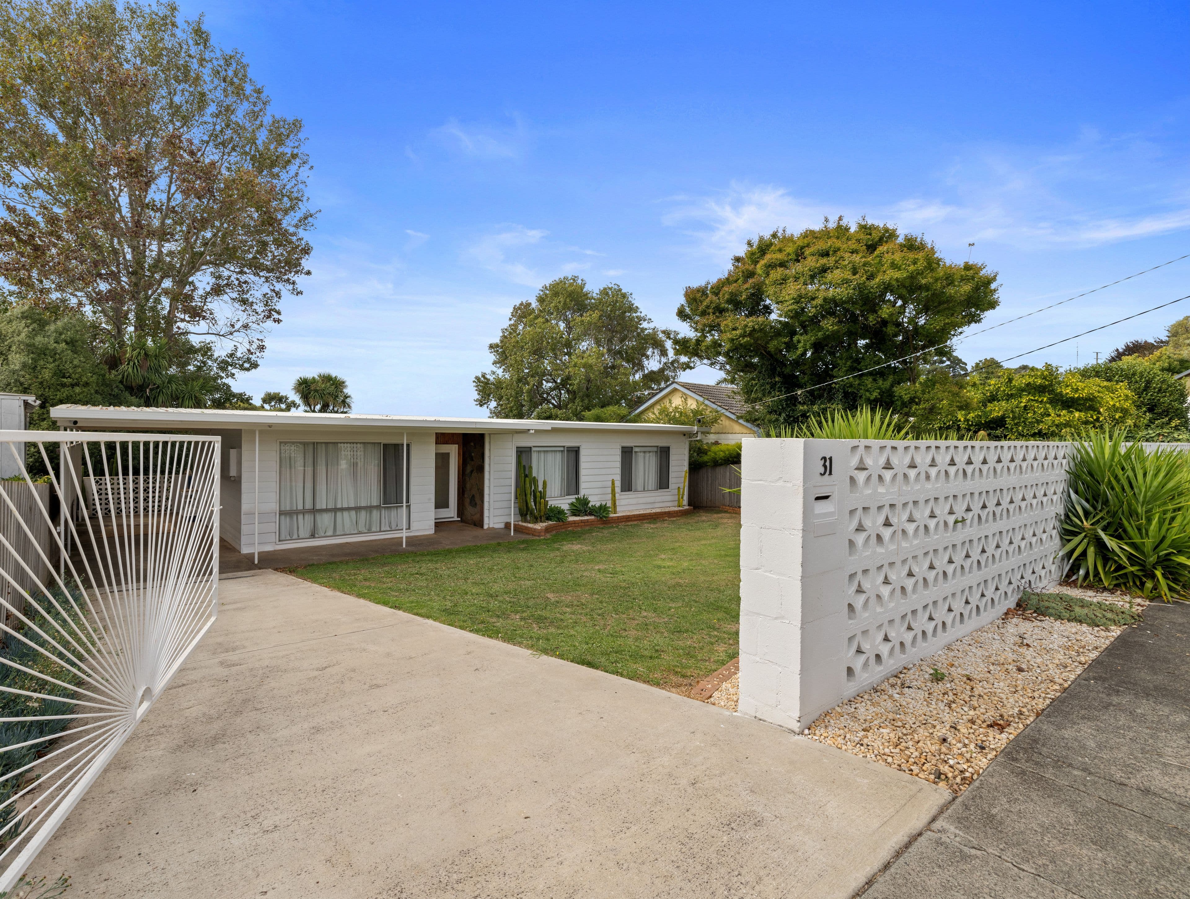 31 Blackmore Avenue, Leongatha VIC 3953, Leongatha - Image 1