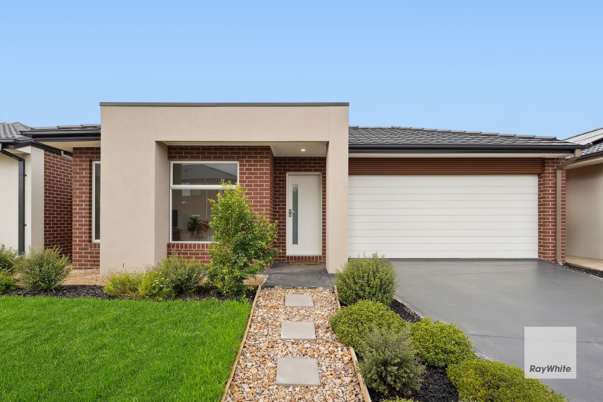 5 Stevenage Way, Werribee VIC 3030, Werribee - Thumbnail 2