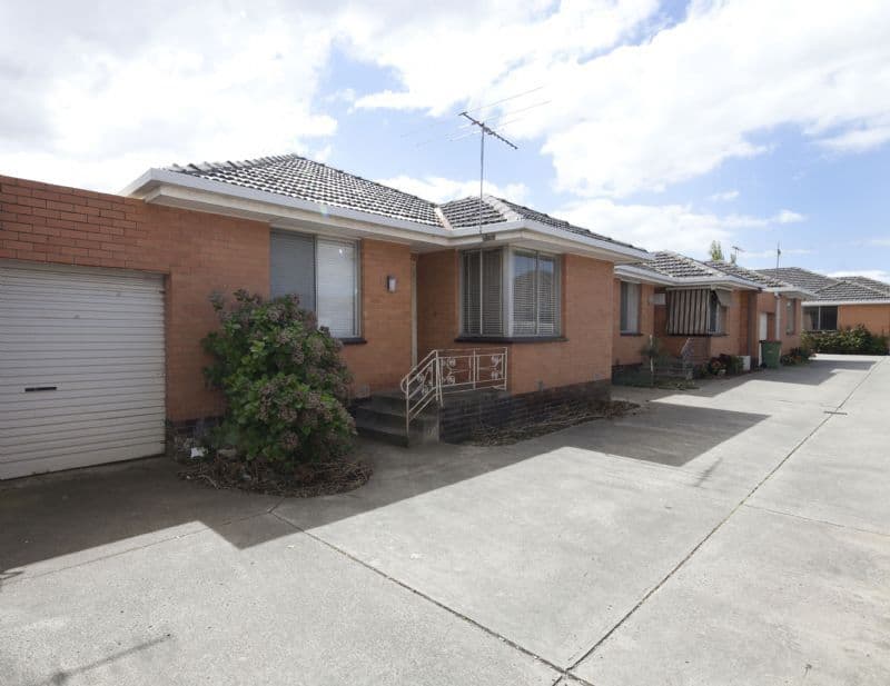 4/19-21 Elphinstone Street, West Footscray - Image 1