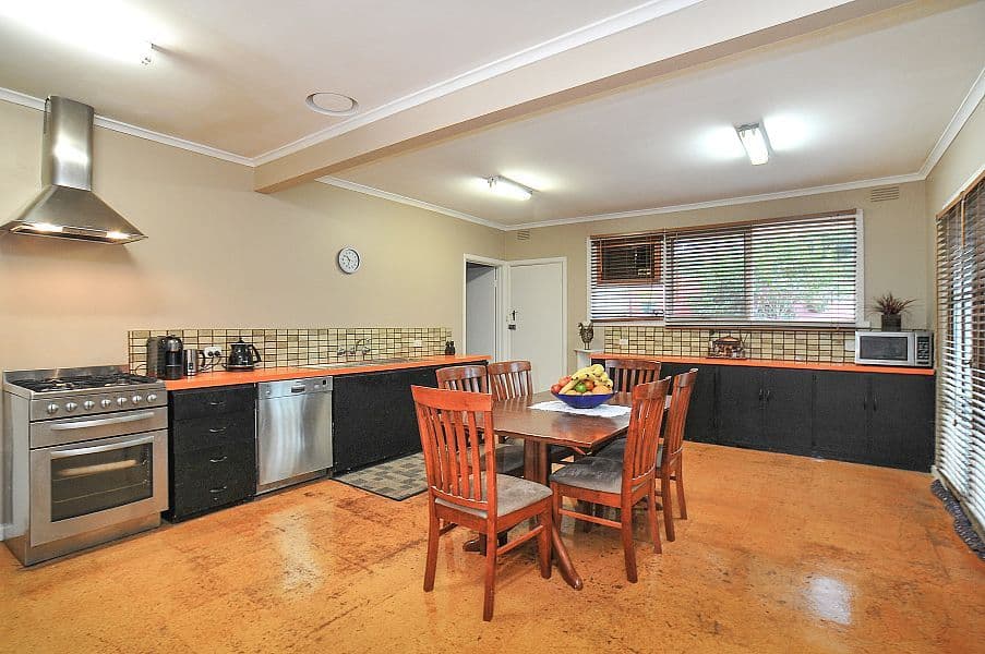 43 Bowen Road, DONCASTER EAST VIC 3109, Doncaster East - Thumbnail 3