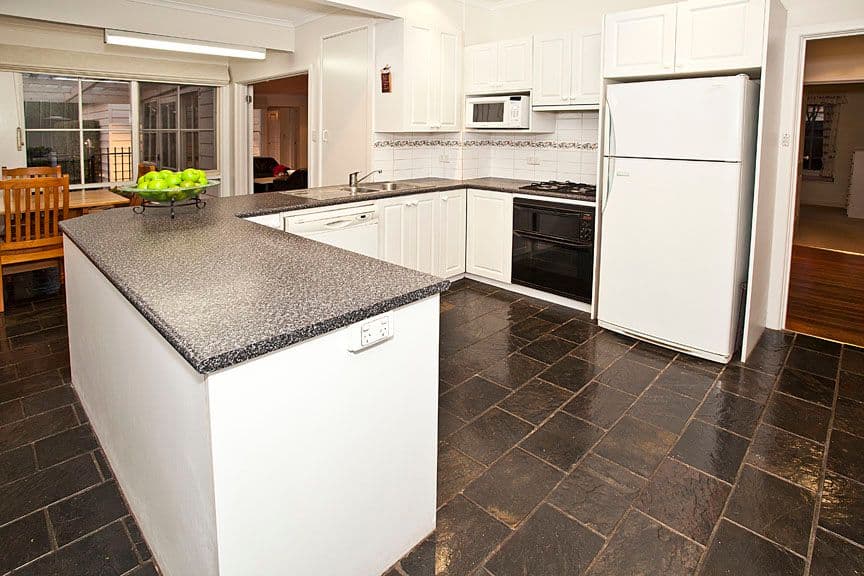 1 Roberts Street, GLEN WAVERLEY VIC 3150, Glen Waverley - Thumbnail 2