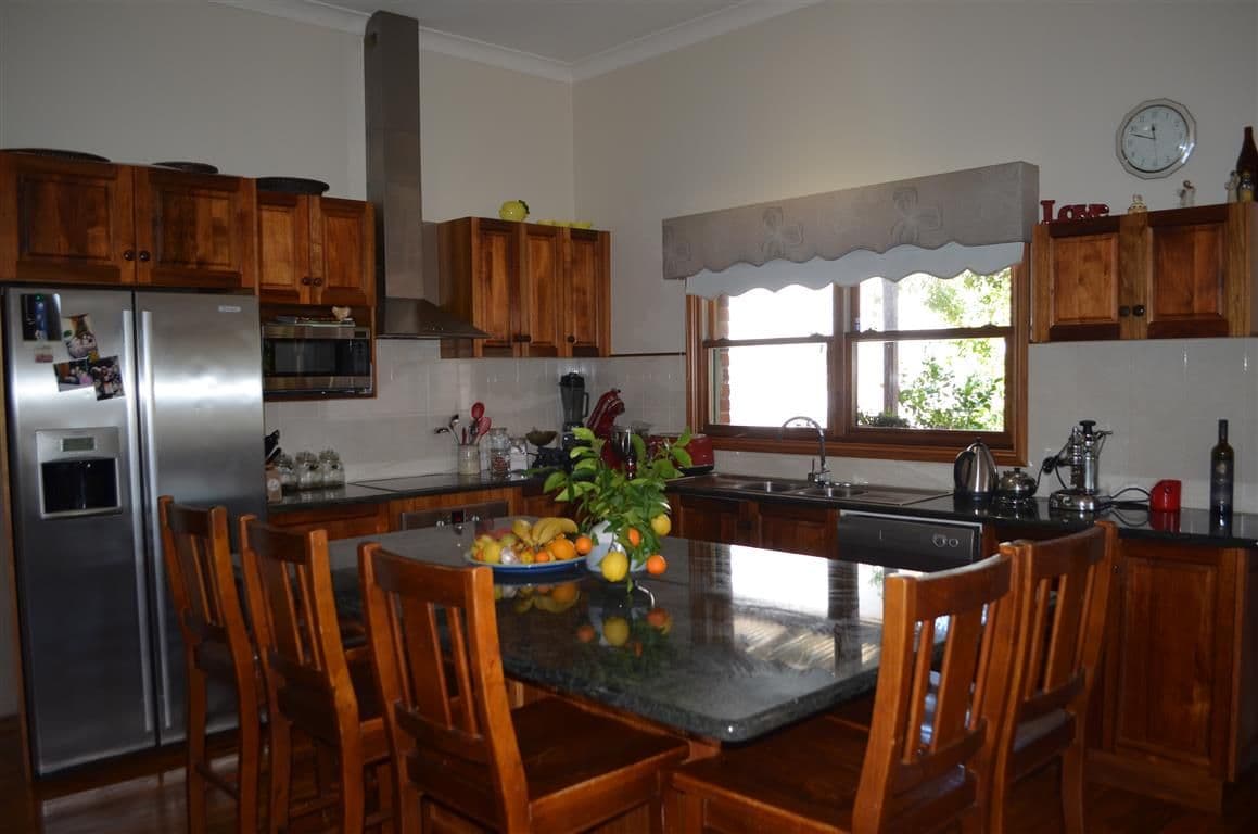 141 Simpson Street, Tumut - Thumbnail 3