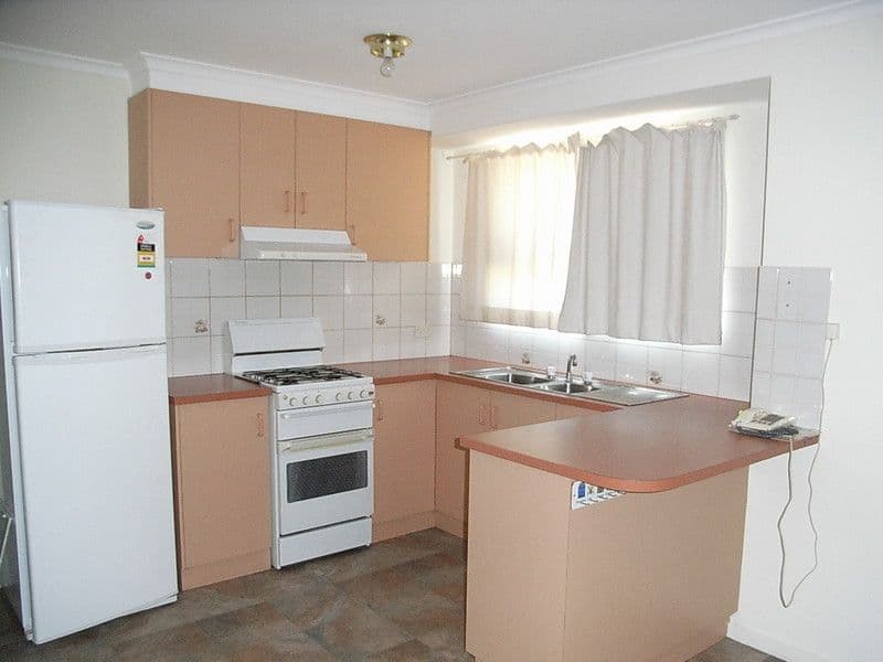 23 Rose Street, ECHUCA VIC 3564, Echuca - Thumbnail 2