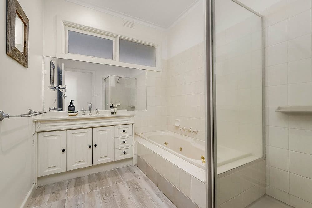 9 Seaview Street, Mount Waverley VIC 3149, Mount Waverley - Thumbnail 8