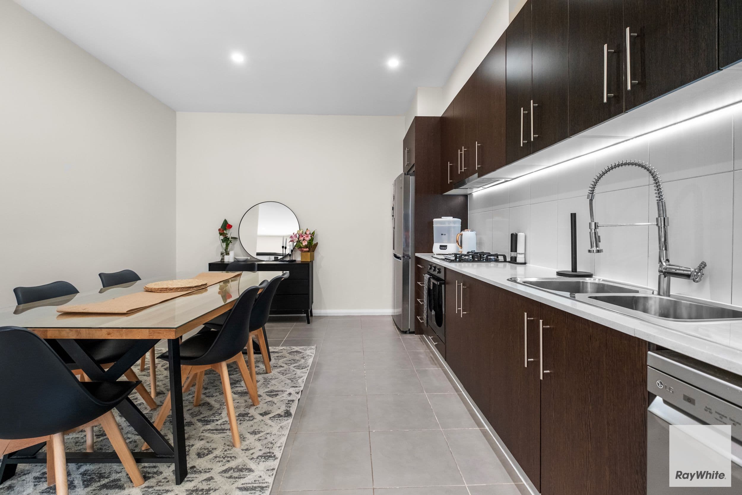28 Buckingham Street, Sydenham VIC 3037, Sydenham - Thumbnail 3