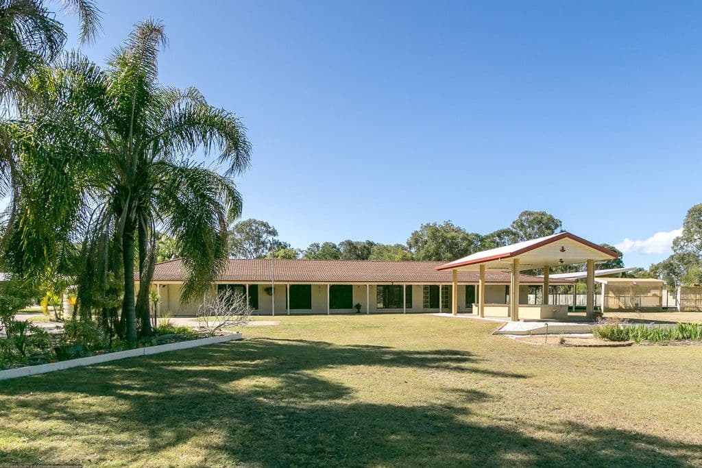 55 Shore Road E, Urangan QLD 4655, Urangan - Image 1