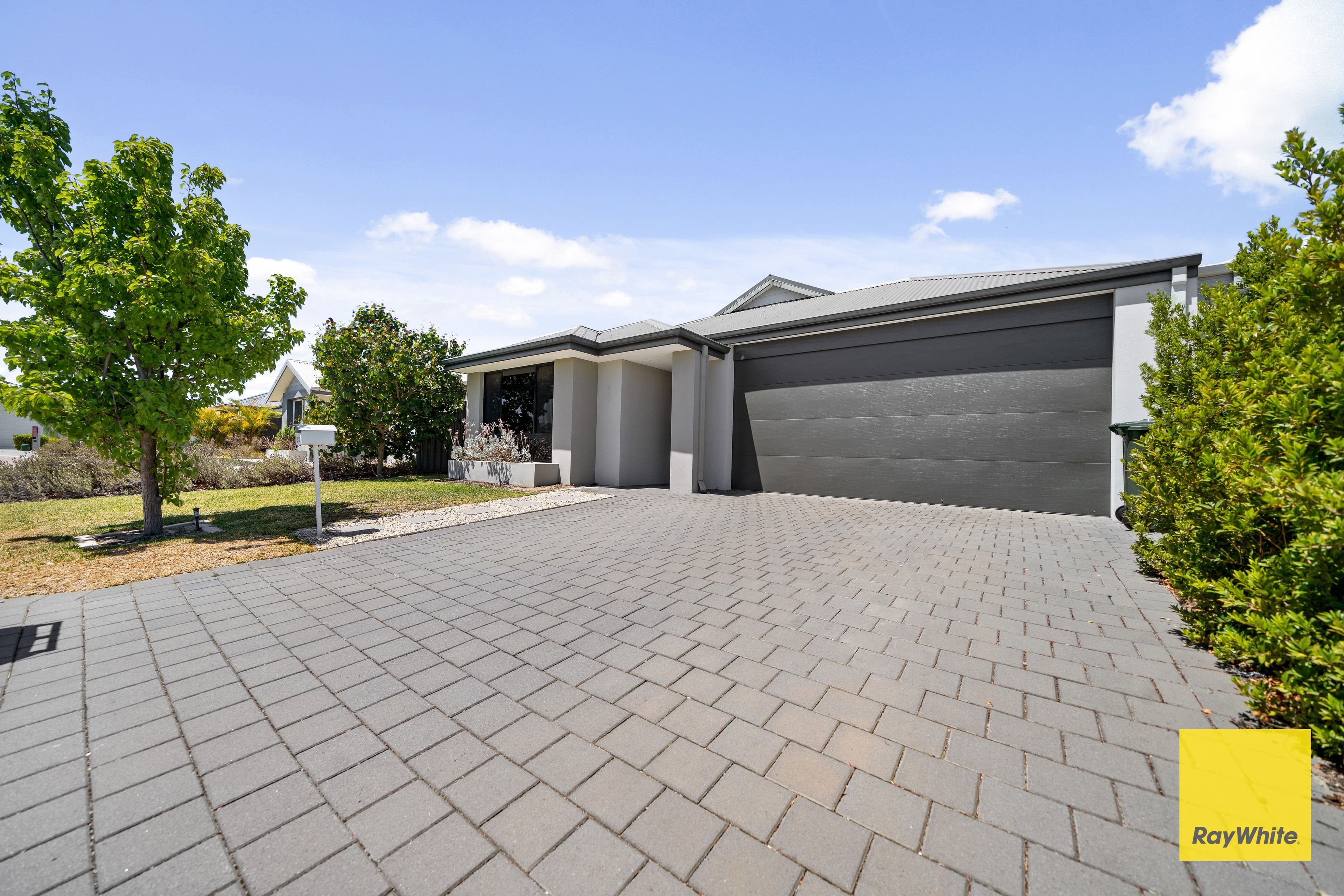 37 Fiord Way, Aveley WA 6069, Aveley - Thumbnail 2