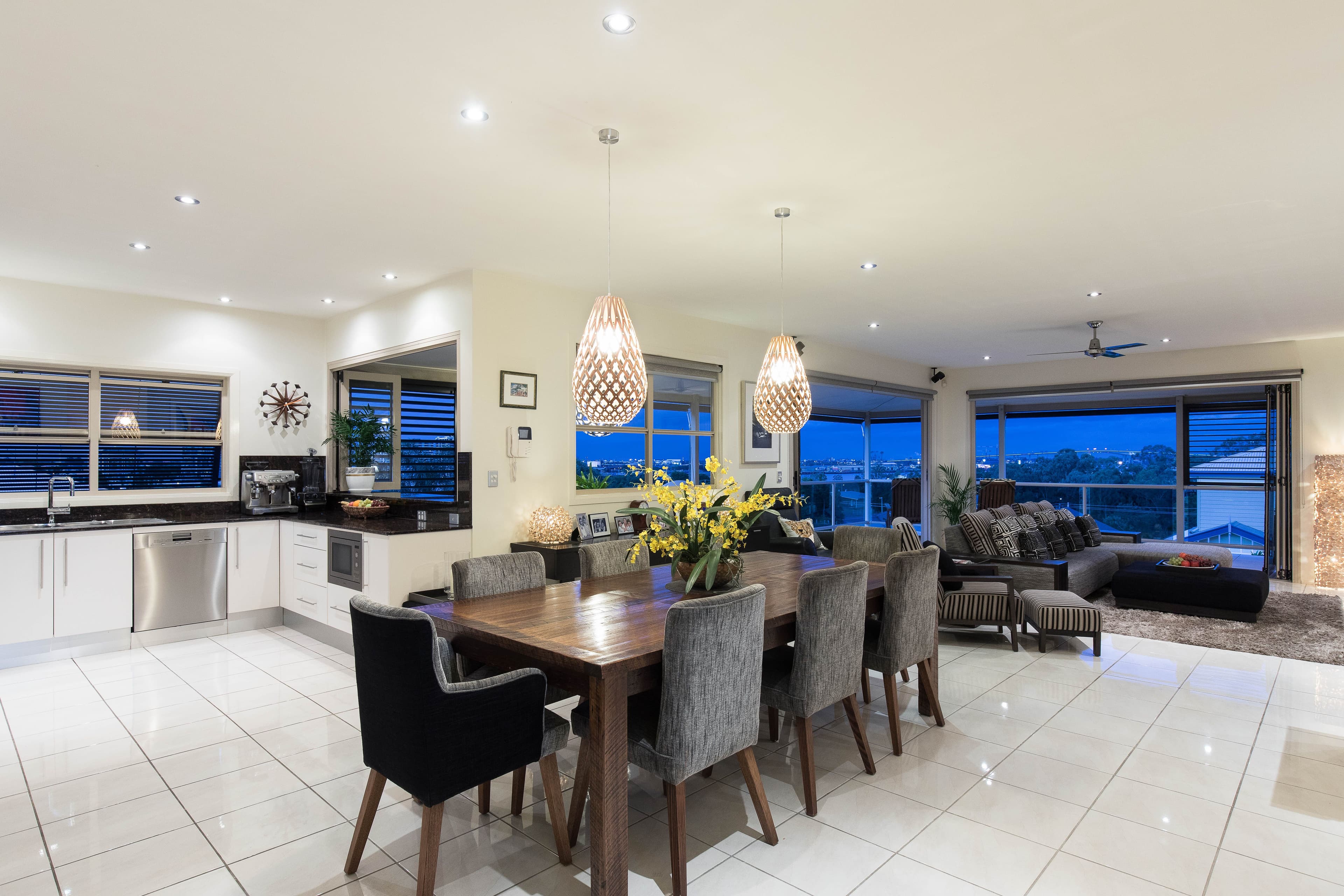 10 Wordsworth Street, Bulimba QLD 4171, Bulimba - Thumbnail 2