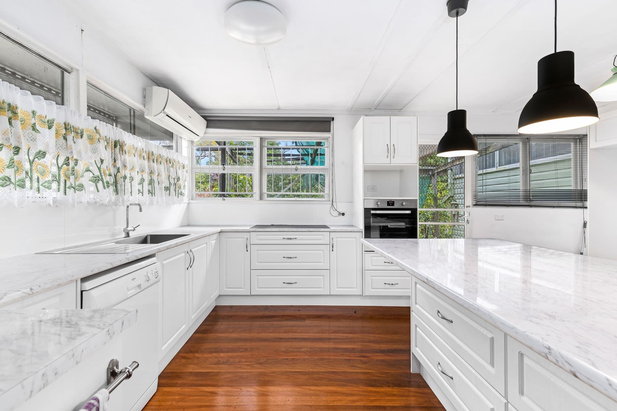 11 Lay Street, Upper Mount Gravatt QLD 4122, Mount Gravatt East - Thumbnail 3
