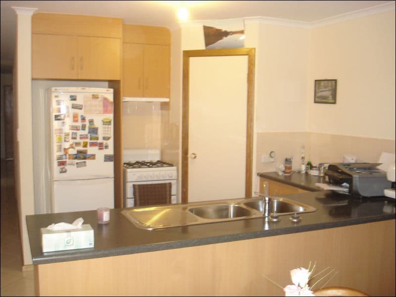 10 Navigator Parade, SMITHFIELD SA 5114, Smithfield - Thumbnail 3