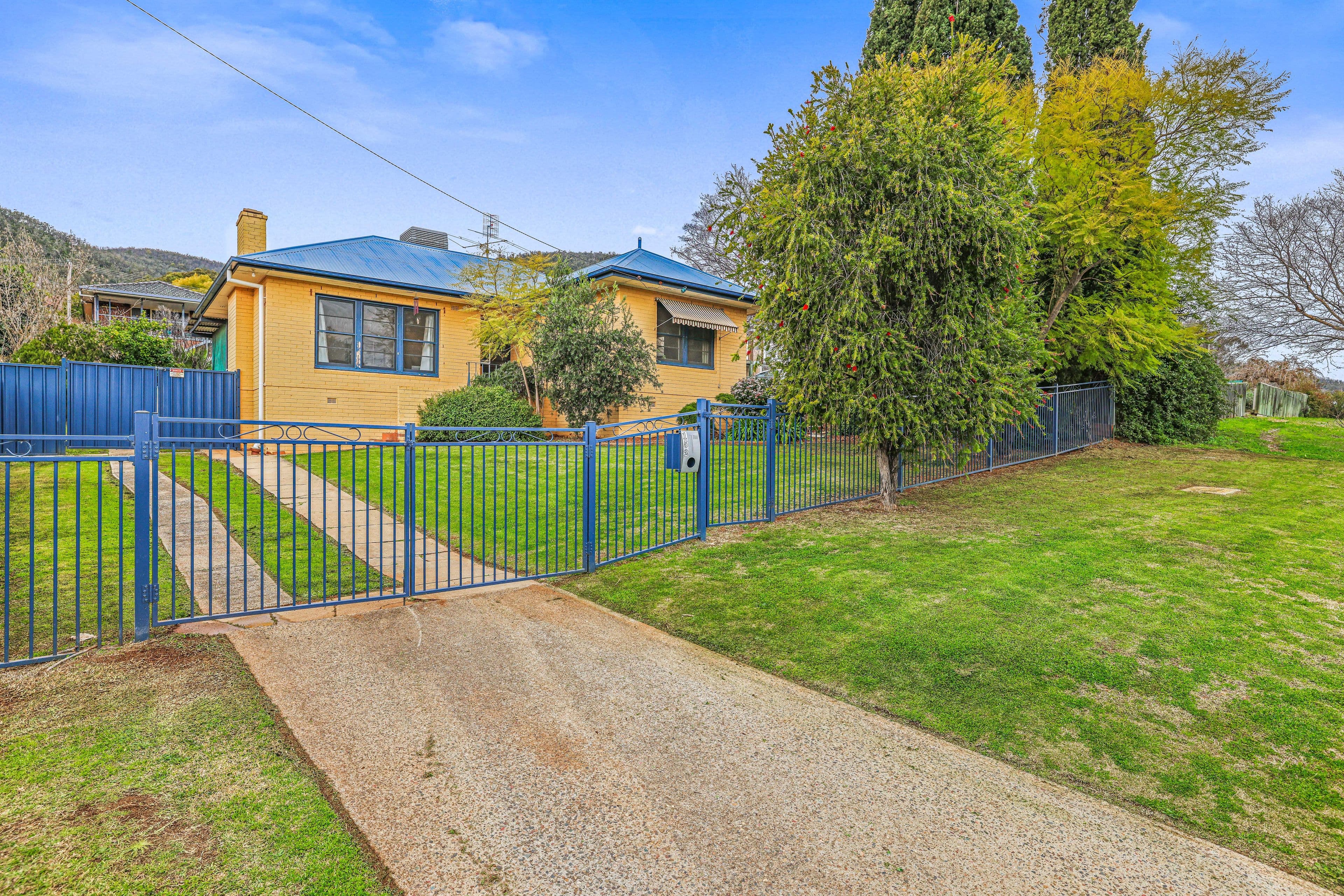 152 Napier Street, Tamworth NSW 2340, East Tamworth - Thumbnail 2
