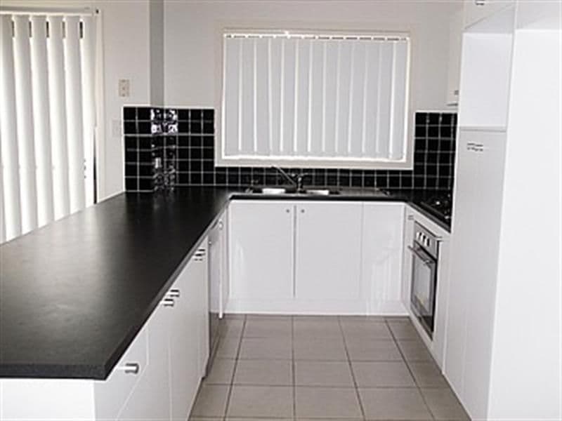 21 Peggy Road, BELLMERE QLD 4510, Bellmere - Thumbnail 2